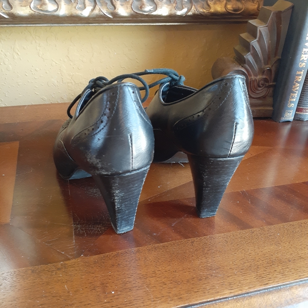 Mary Jane Classic Booties - Picture 4 of 6